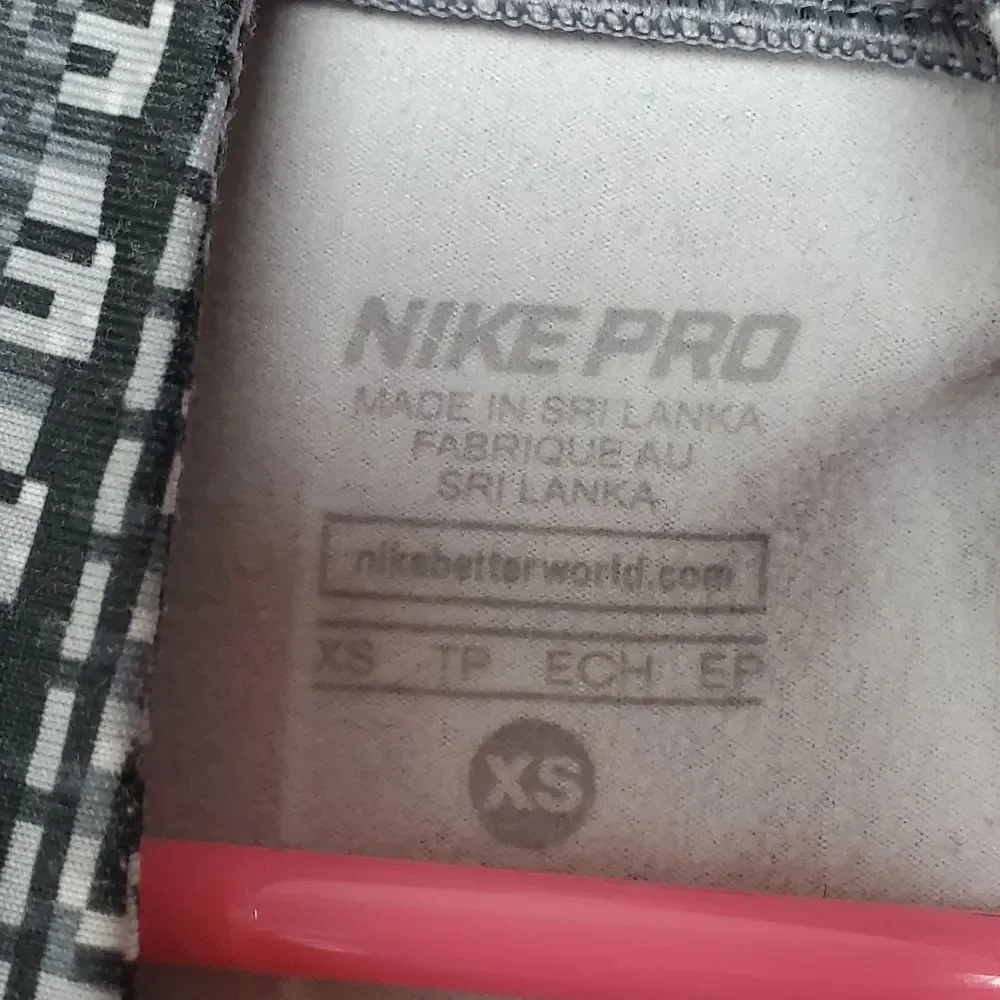 Nike Pro Hyperwarm Womens XS Half Zip Training Top Pixel‎ Geometric Grey Black